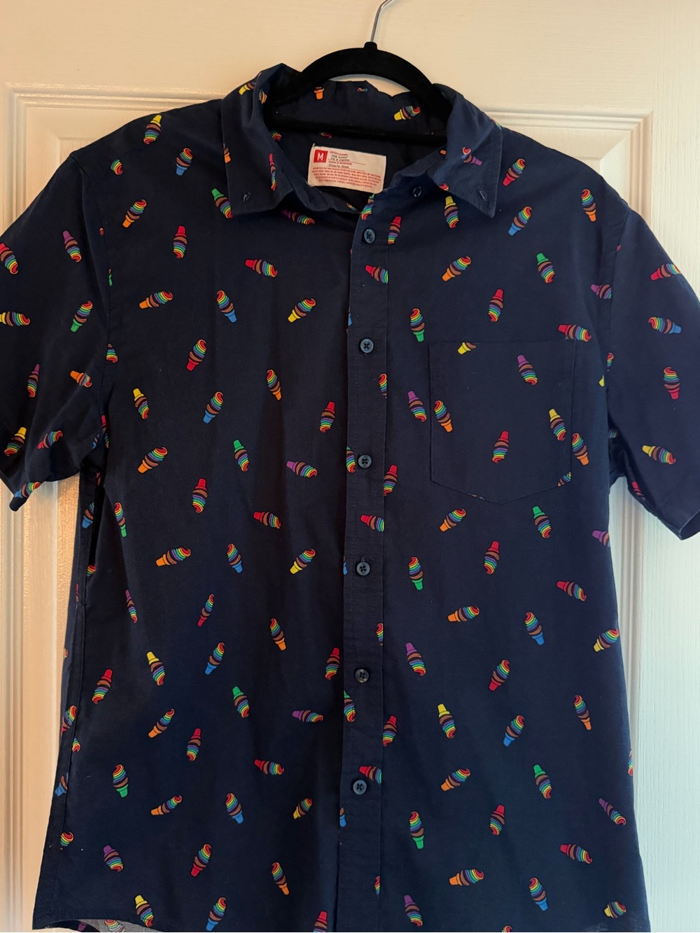 Navy Short-Sleeve Button-Down Shirt with rainbow icecream cones. Mens size Med